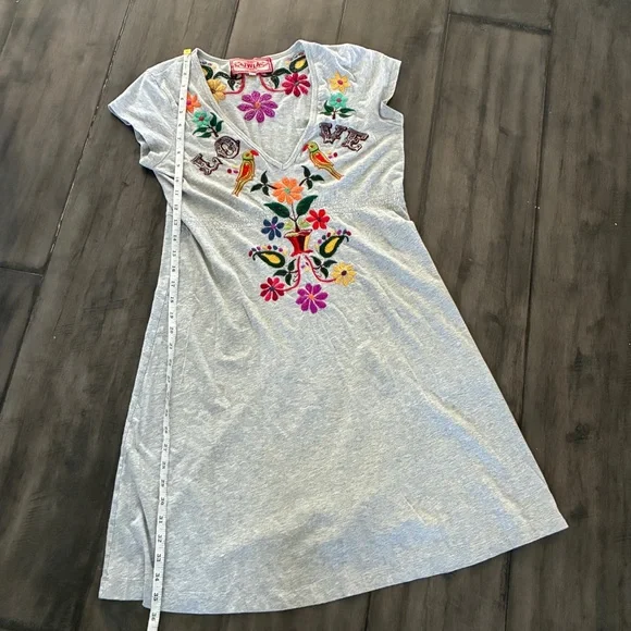 Johnny Was JWLA Love, Floral, and Birds Gray Tunic Dress - Size Medium - Picture 13 of 15